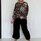 Sweater im Allover-Leo-Print mit Strass- und Glitzer Smileys - taupe-mehrfarbig