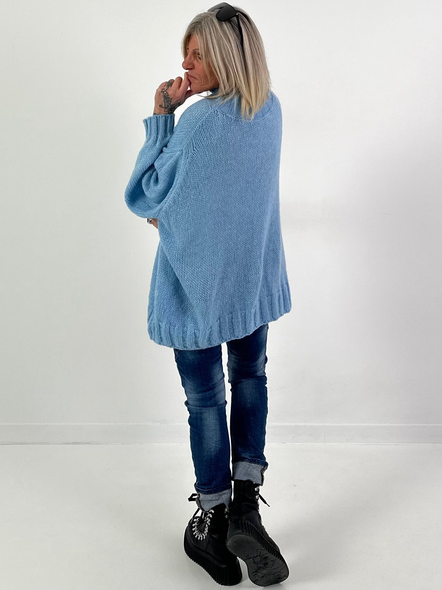 Oversized sweater model "Snuggle Arctic" - ice blue