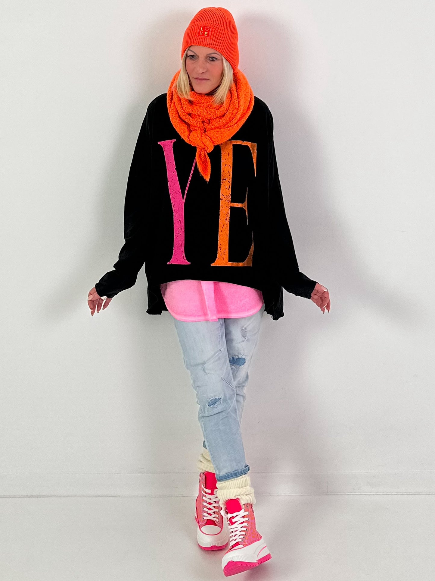 Oversized shirt model “YEAH” - black