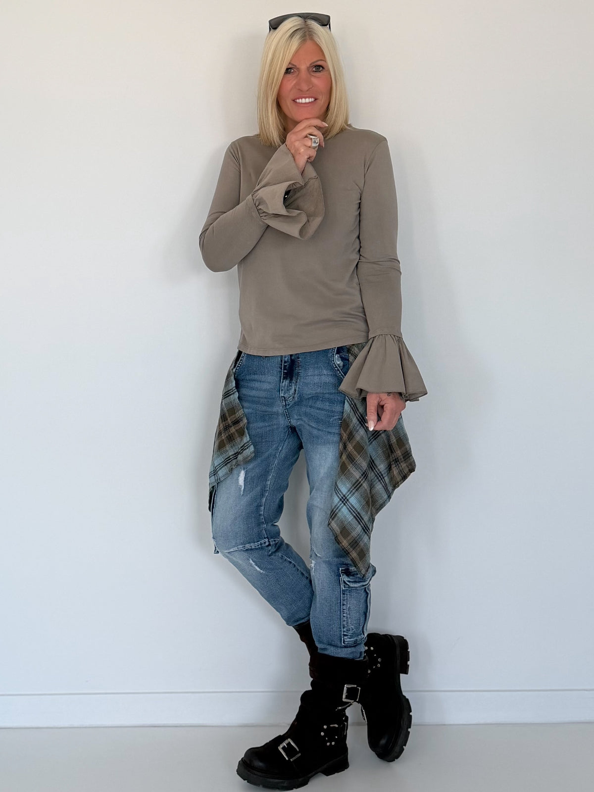 Shirt mit Trompetenärmelchen - taupe