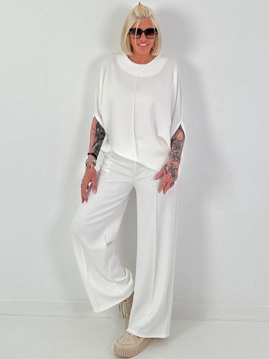 Two-piece set with asymmetrical shirt - white