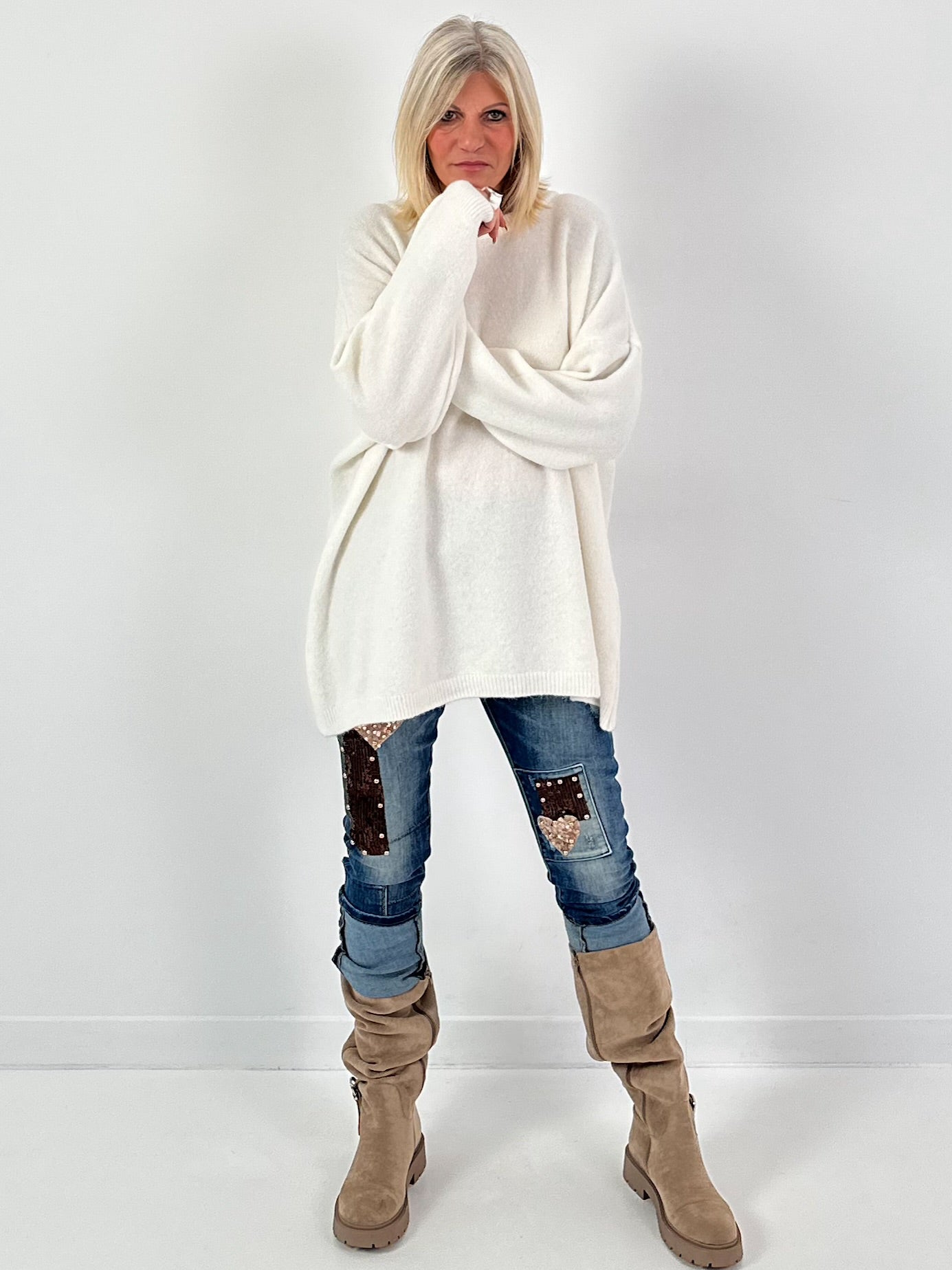 Oversized sweater model "Daily Soft" - ecru