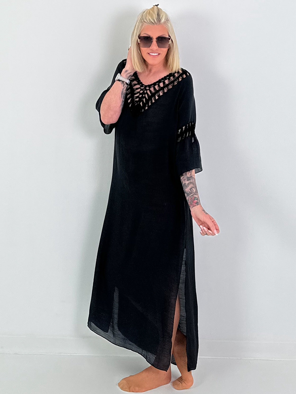 Ibiza Kleid mit Häkeleinsätzen - schwarz