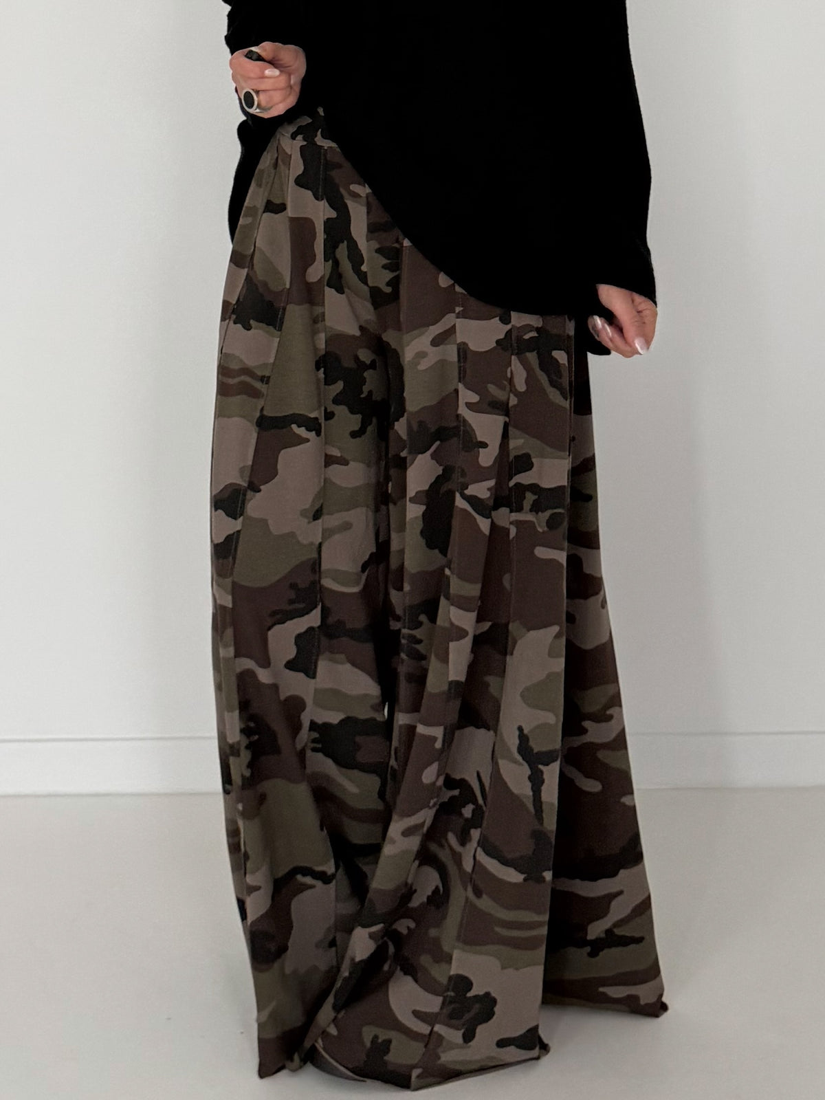 Palazzo-Sweathose in Camouflage-Look - taupe-mehrfarbig
