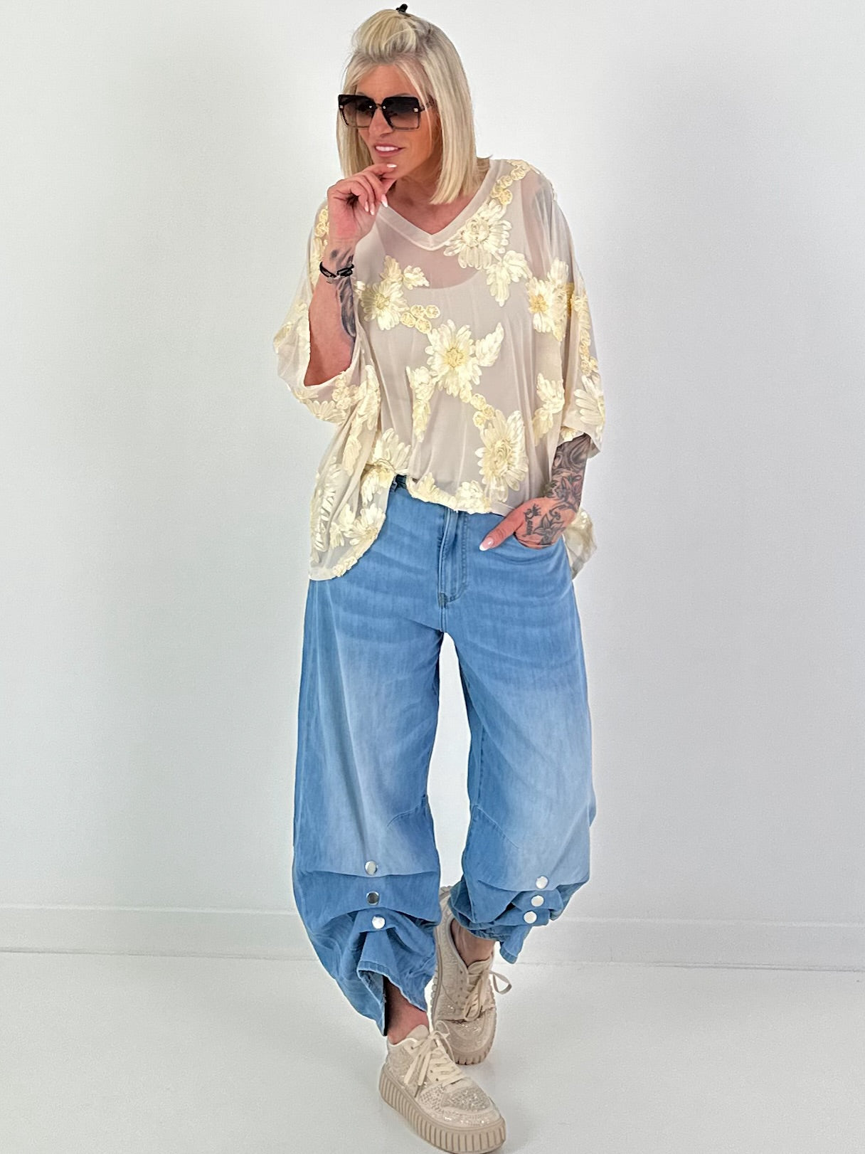 Mesh shirt with 3D fabric flowers - beige