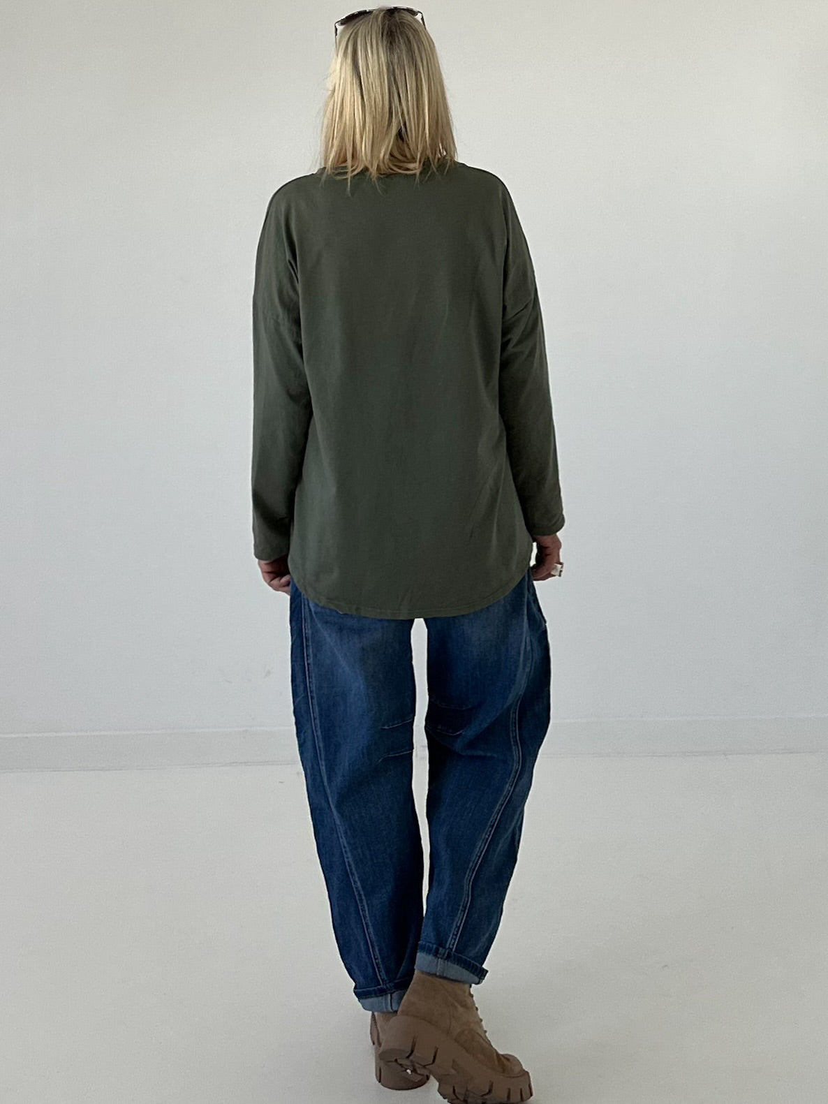 Feinkord Shirt mit Sweati Armen und Rücken - oliv