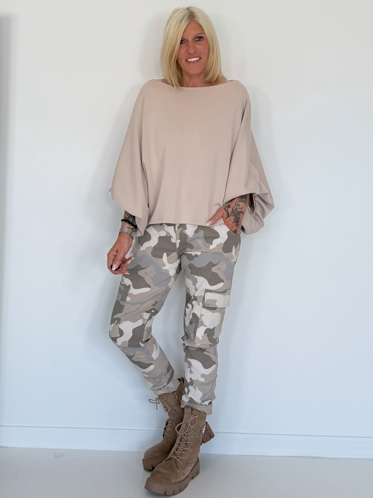 Sweater mit raffinierten Turn-Up-Ärmeln - beige