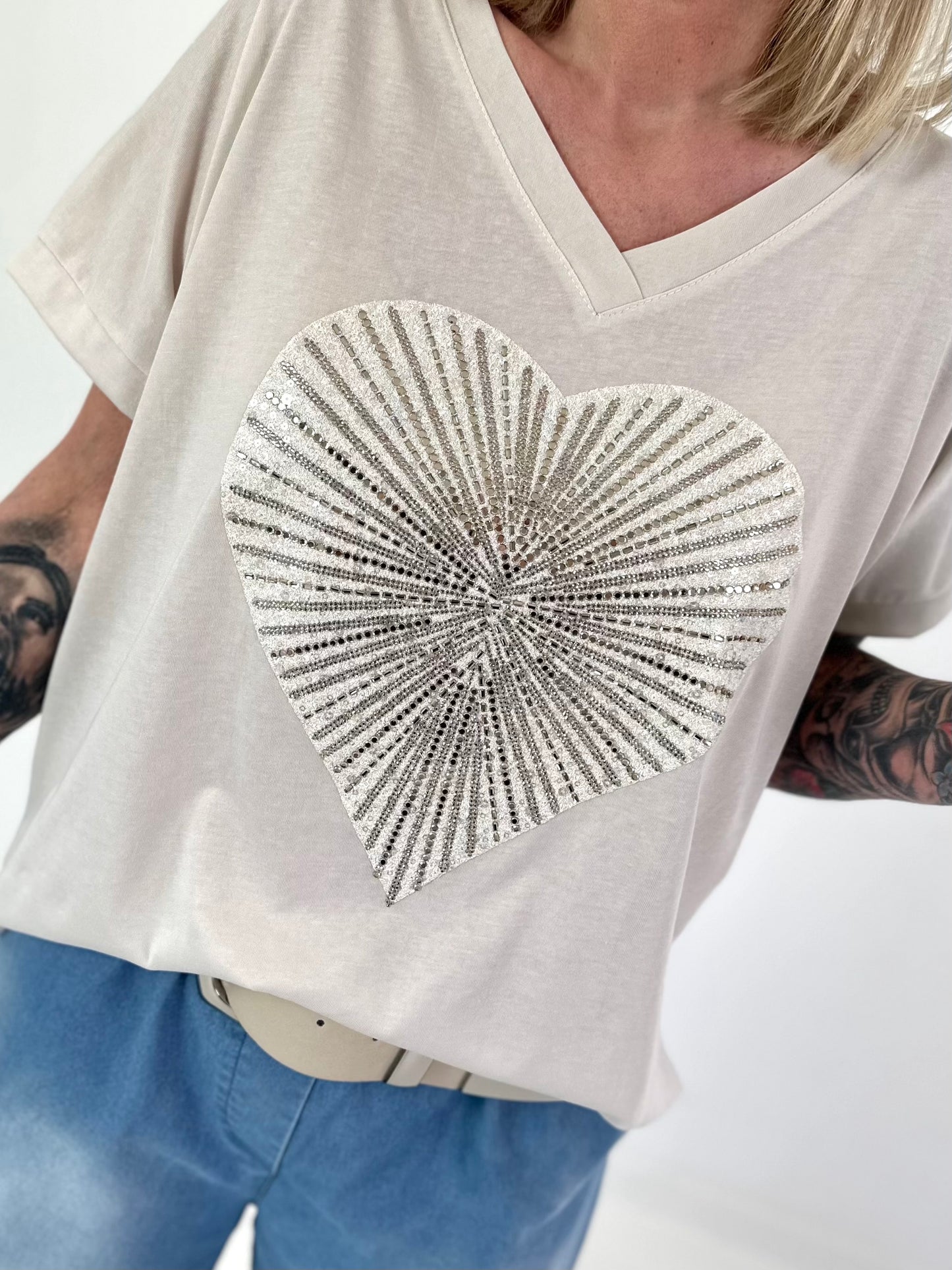 T-Shirt with Rhinestone Heart - beige