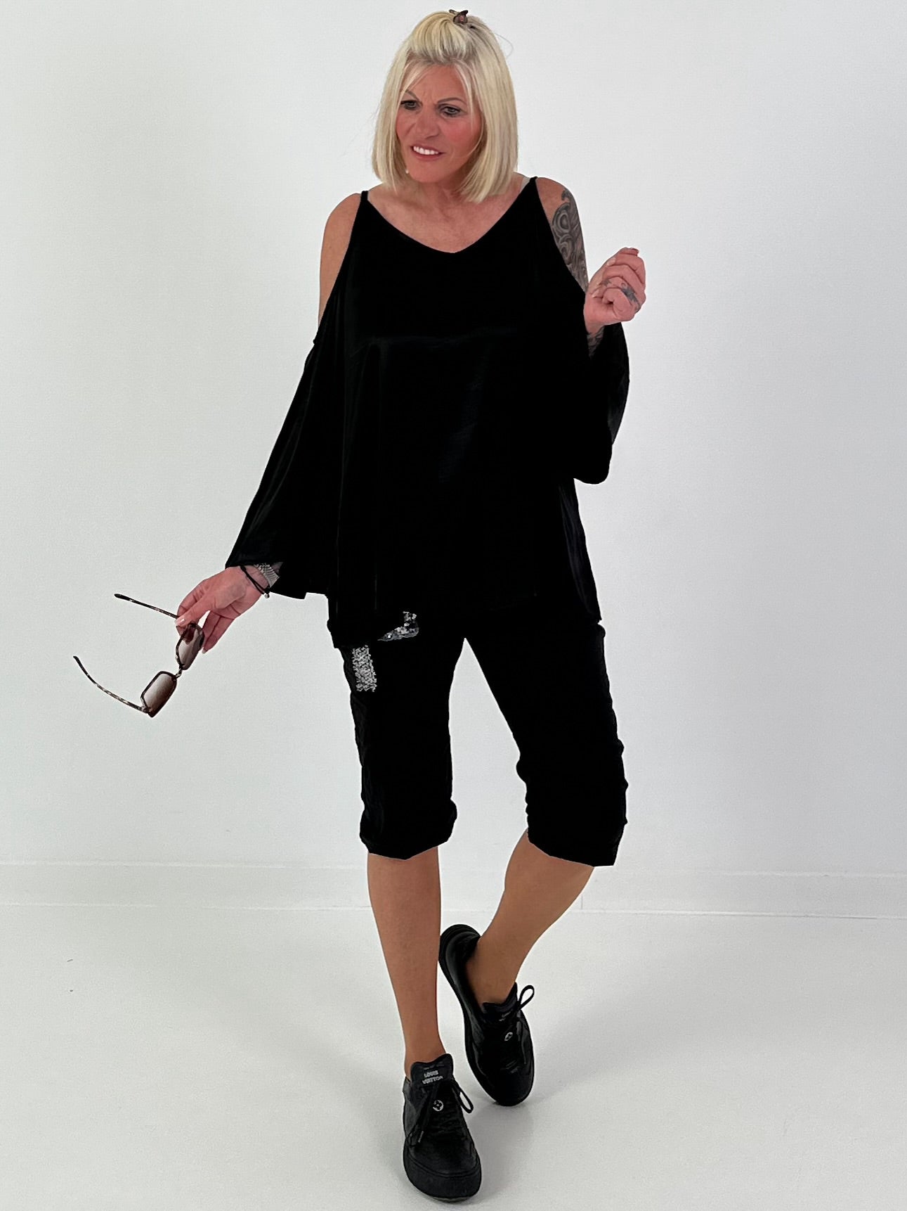 Satin-look tunic - black