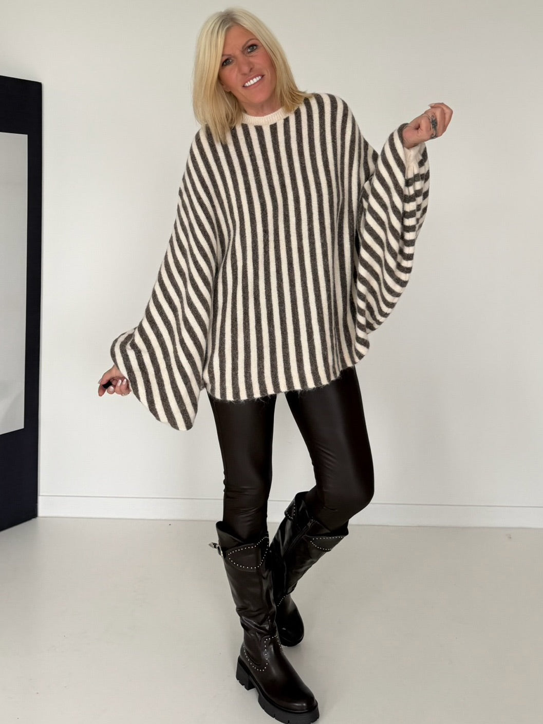 Pullover in Streifen-Look mit Fledermausärmeln   - ecru-chocolate