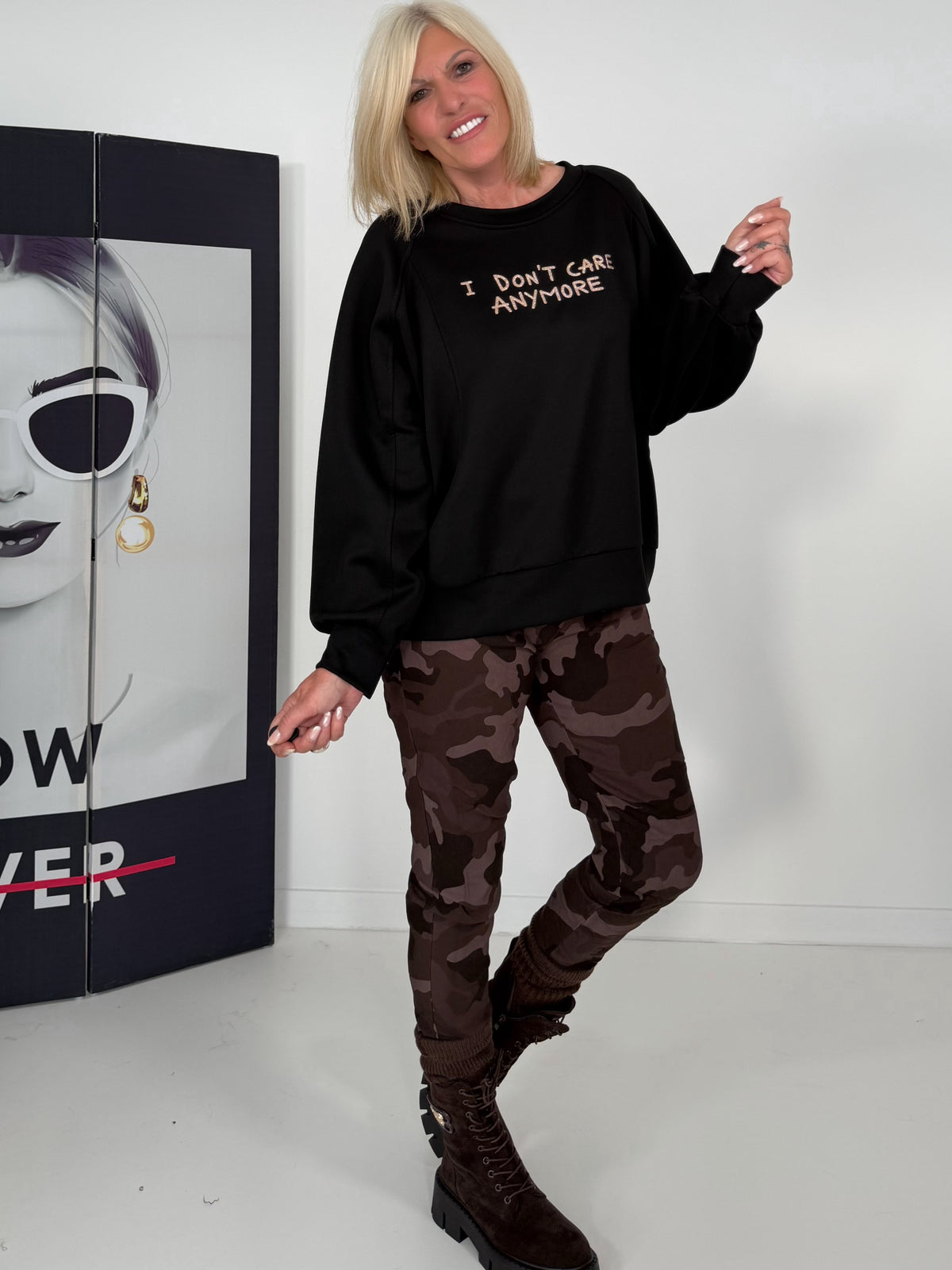 Sweater I Don´t Care Anymore - schwarz