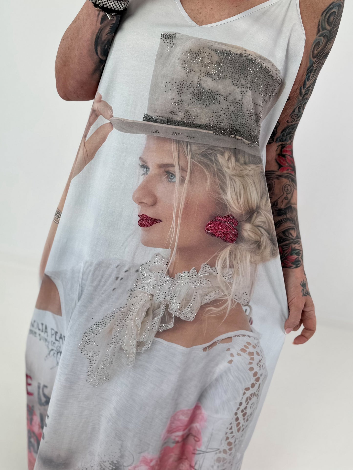 Long dress with print motif and side pockets - grey-multicoloured
