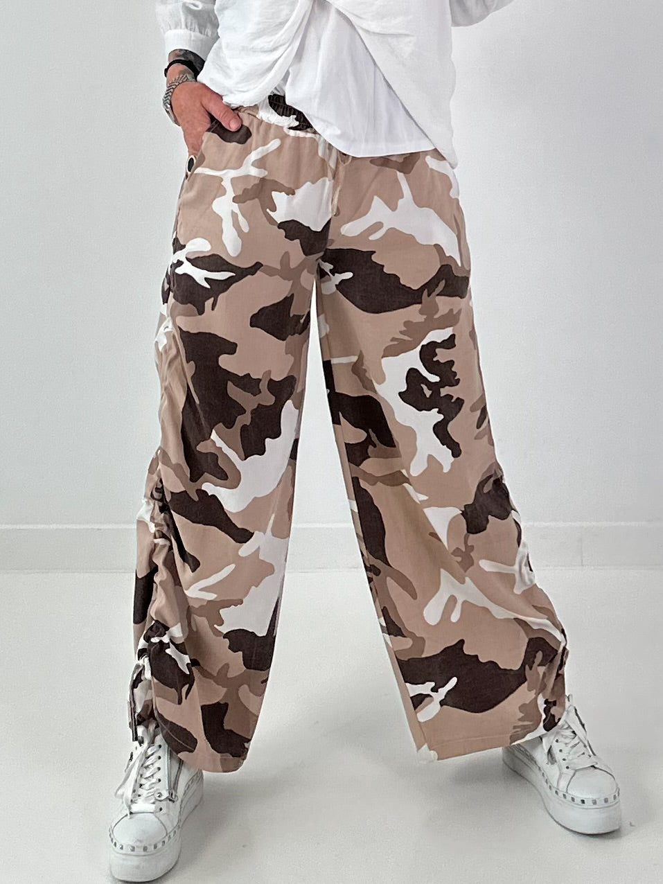 Balloon Linen Trousers with Fringe Details - taupe