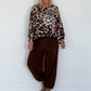 Sweater im Allover-Leo-Print mit Strass- und Glitzer Smileys - beige-mehrfarbig