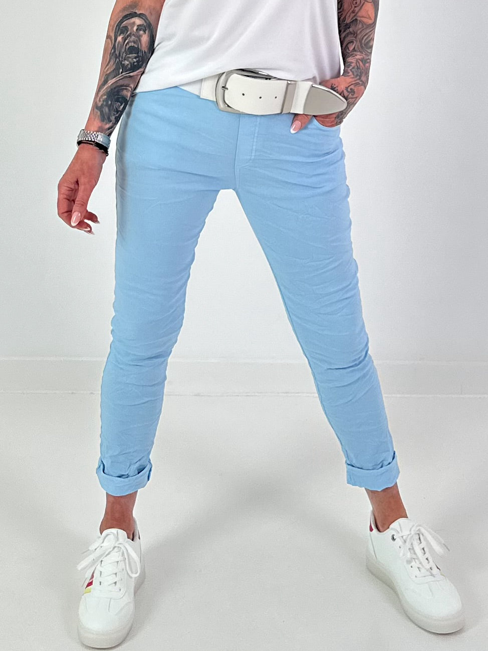 Basic Jogpants mit Bindeband - hellblau