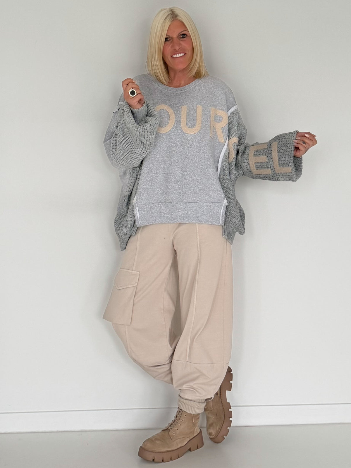 Sweater mit Strickeinsätzen - hellgrau