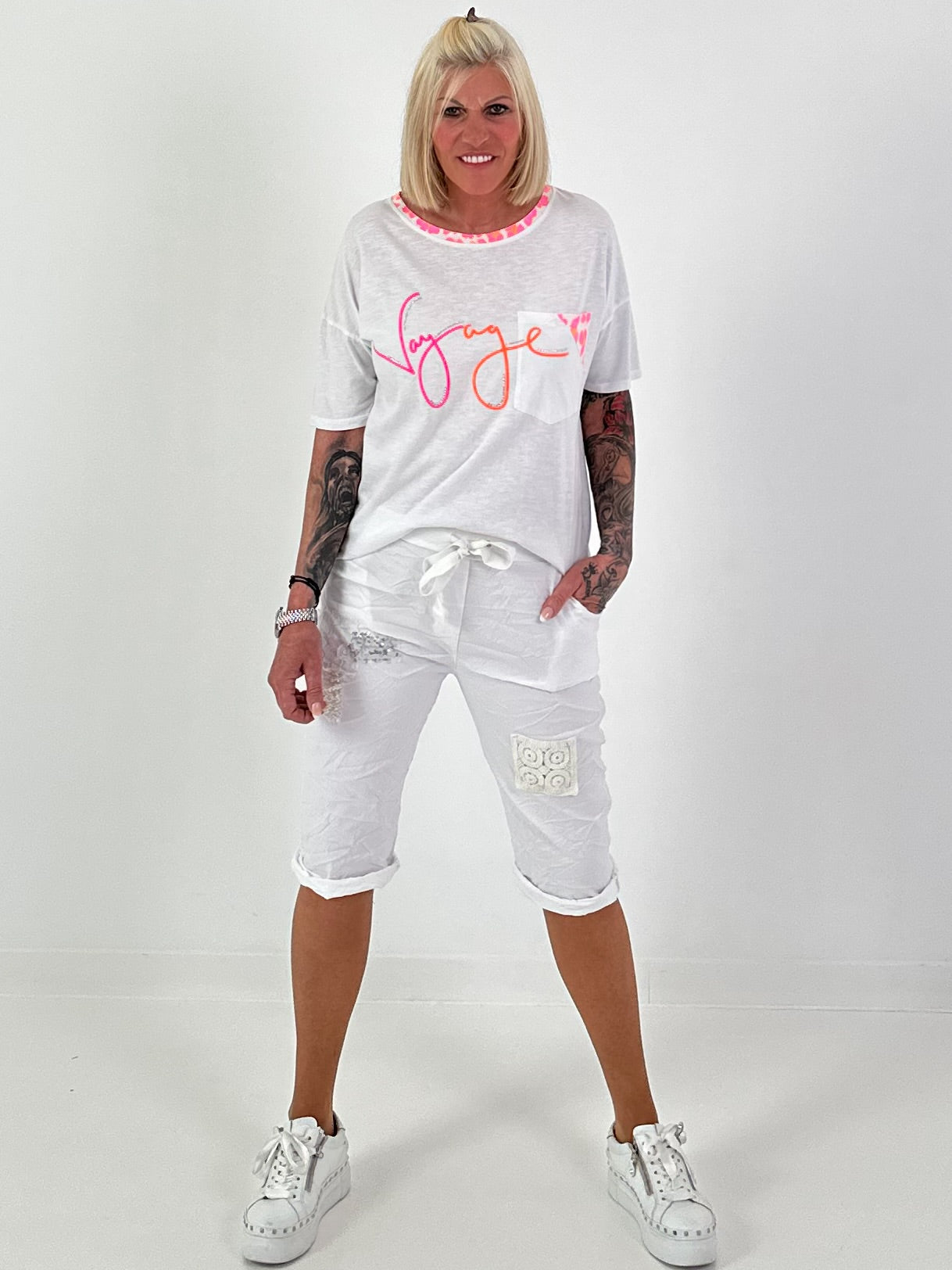 T-Shirt mit Leo-Details - weiss