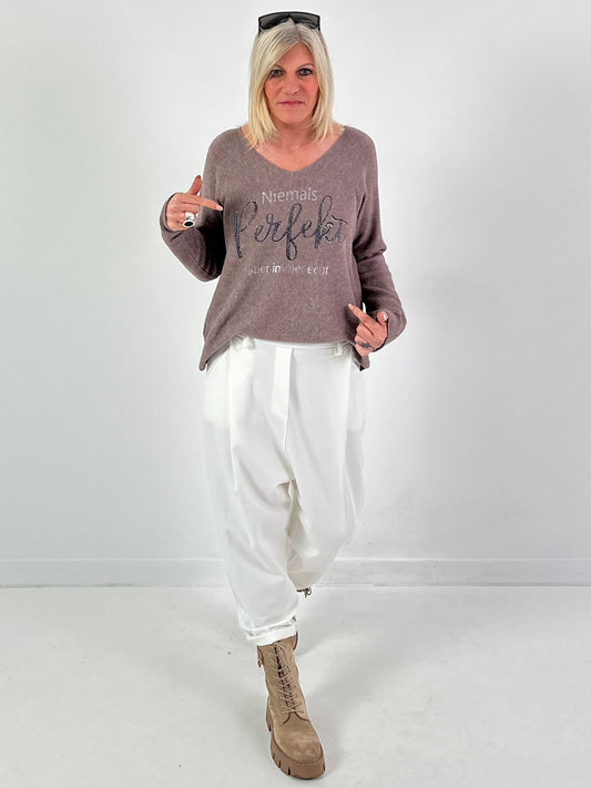 V-hals trui, model "Always Authentic" - taupe