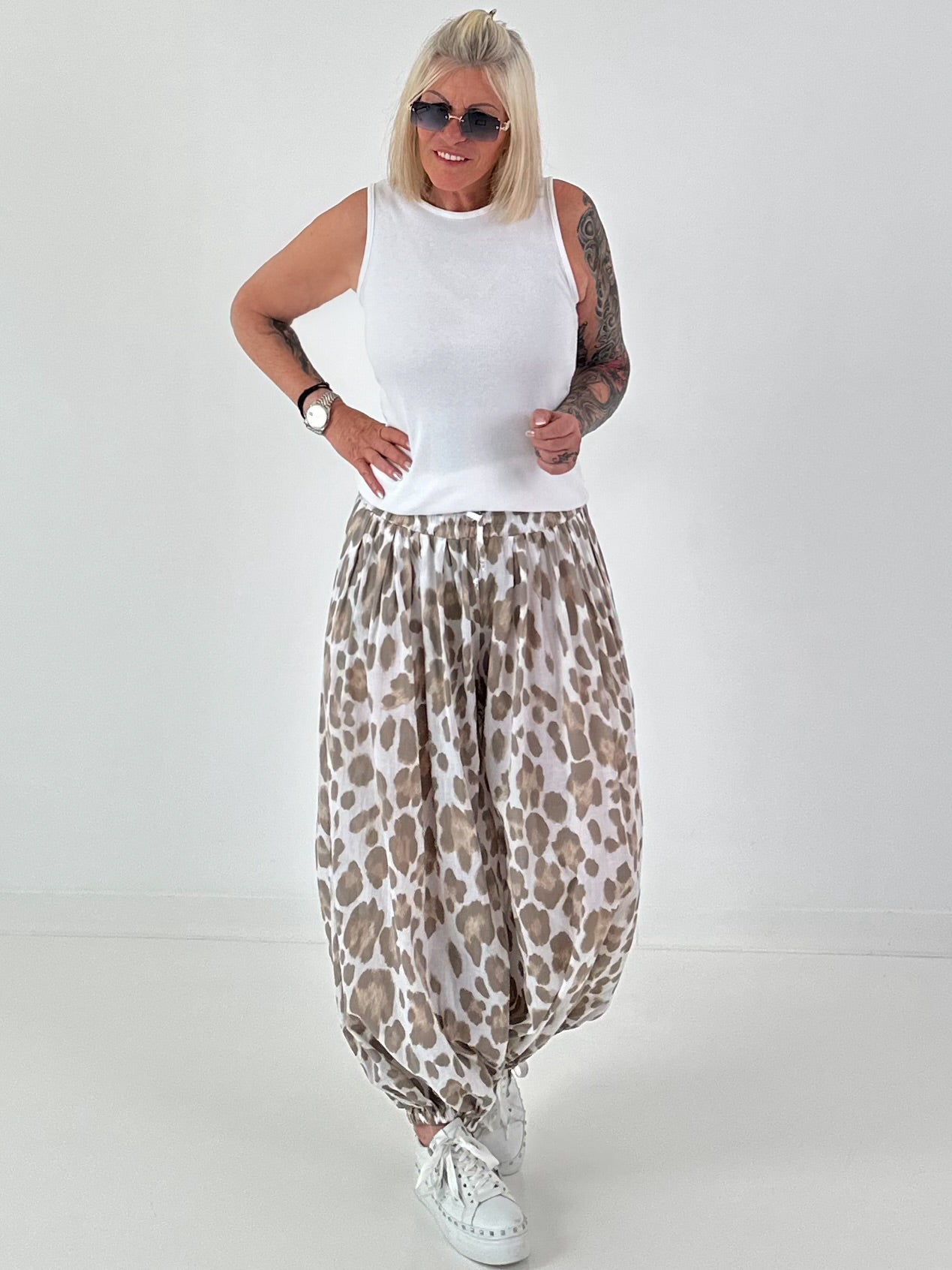 Leichte Pumphose mit stylischem Print  - weiss -mehrfarbig