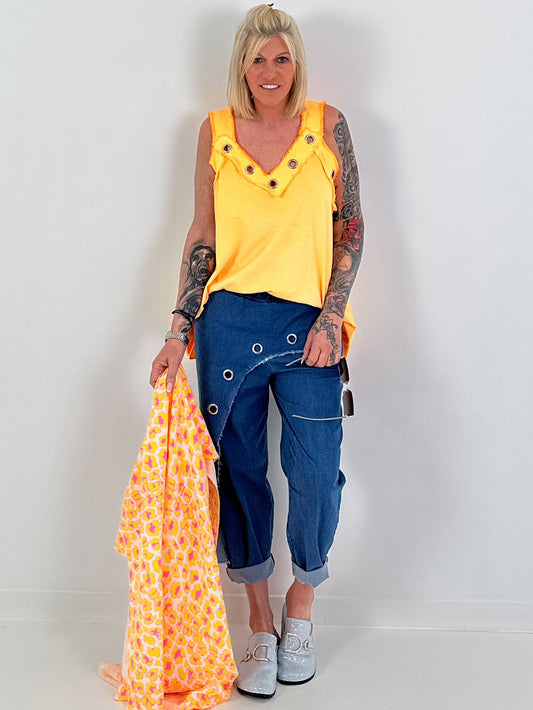 Oversized Top mit silbernen Ösen - neonorange