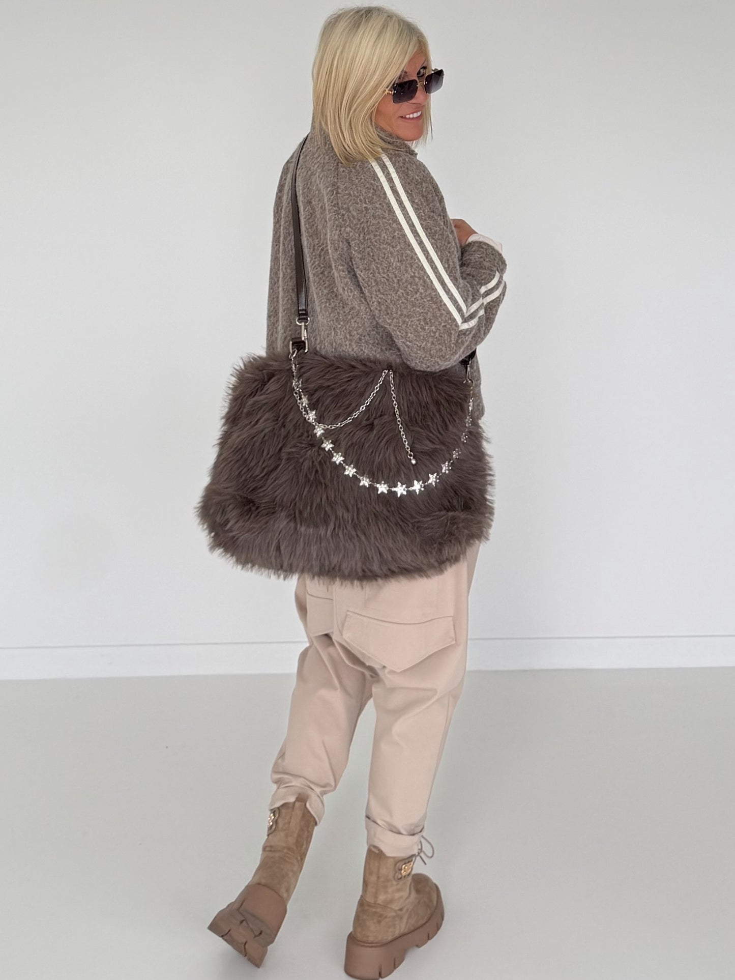 Felltasche mit funkelnden Details - mokka