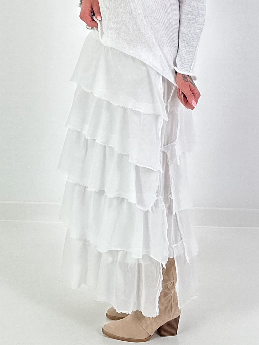 Long skirt with ruffles - white