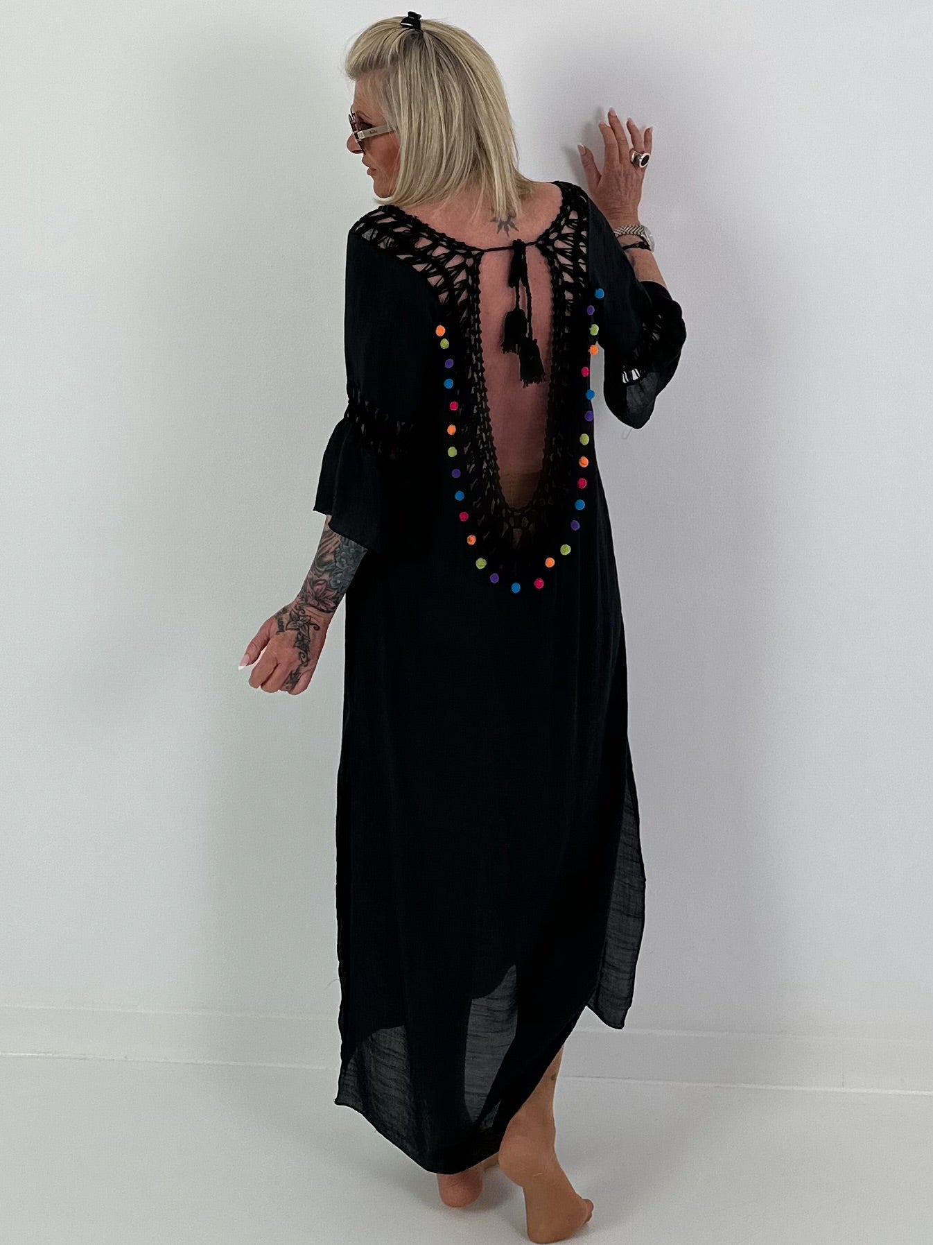Ibiza Kleid mit Häkeleinsätzen - schwarz