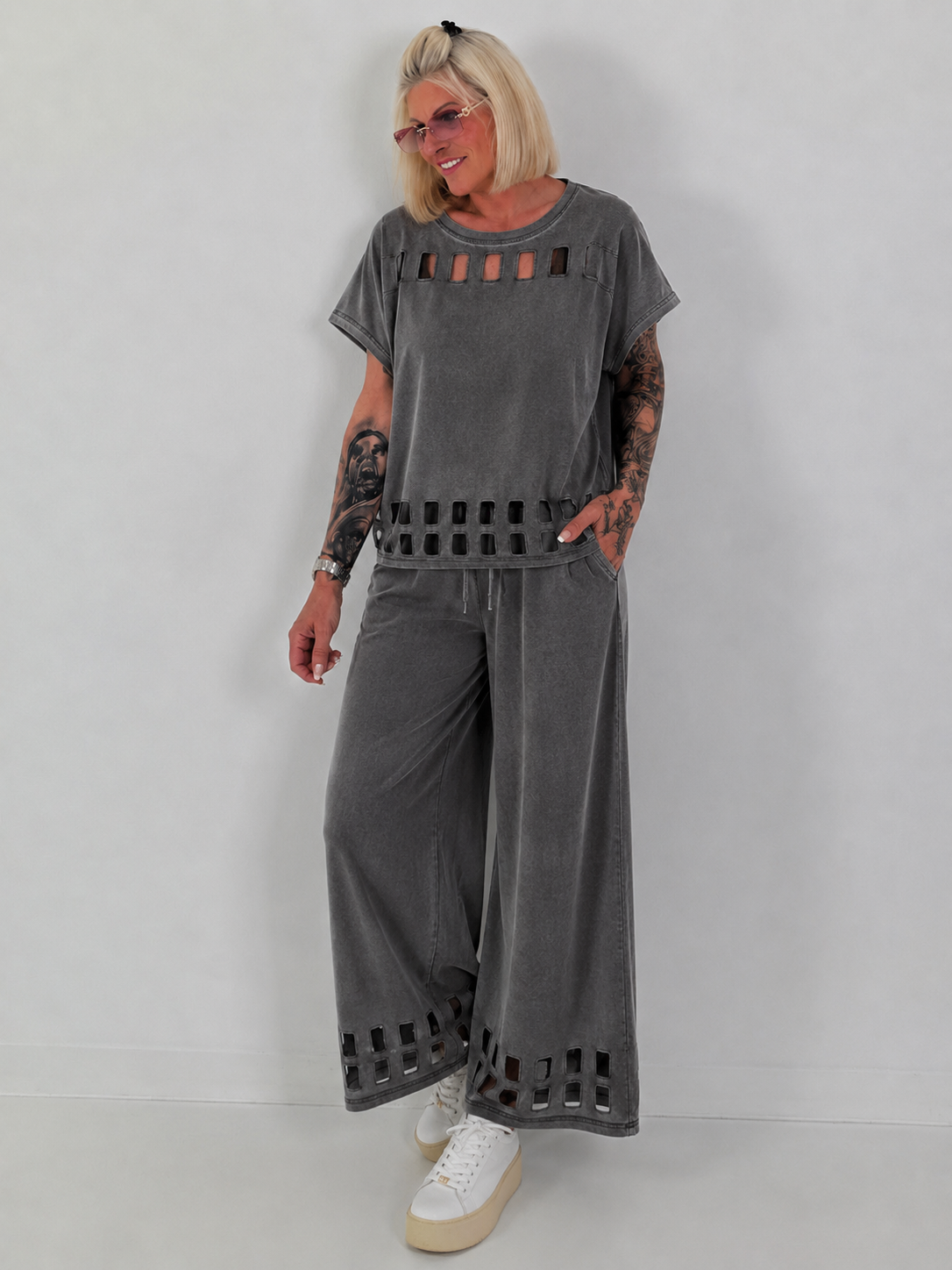 Ausgefallener Zweiteiler mit aufwendigen Cut Out Details - anthrazit