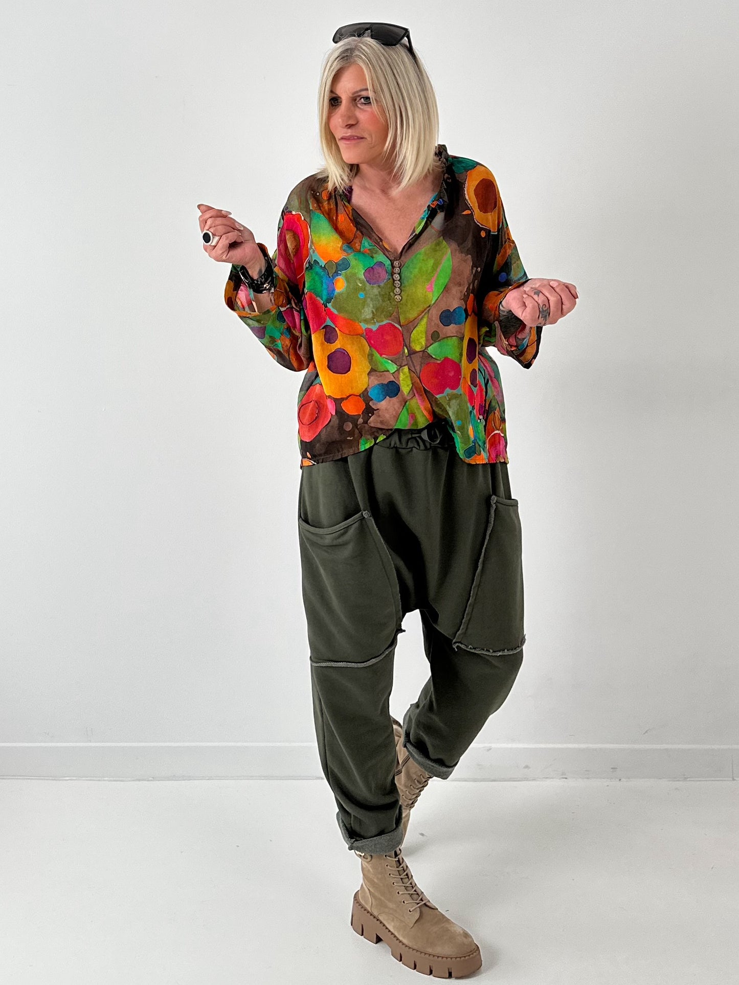 Tunic model "Points" - multicolored