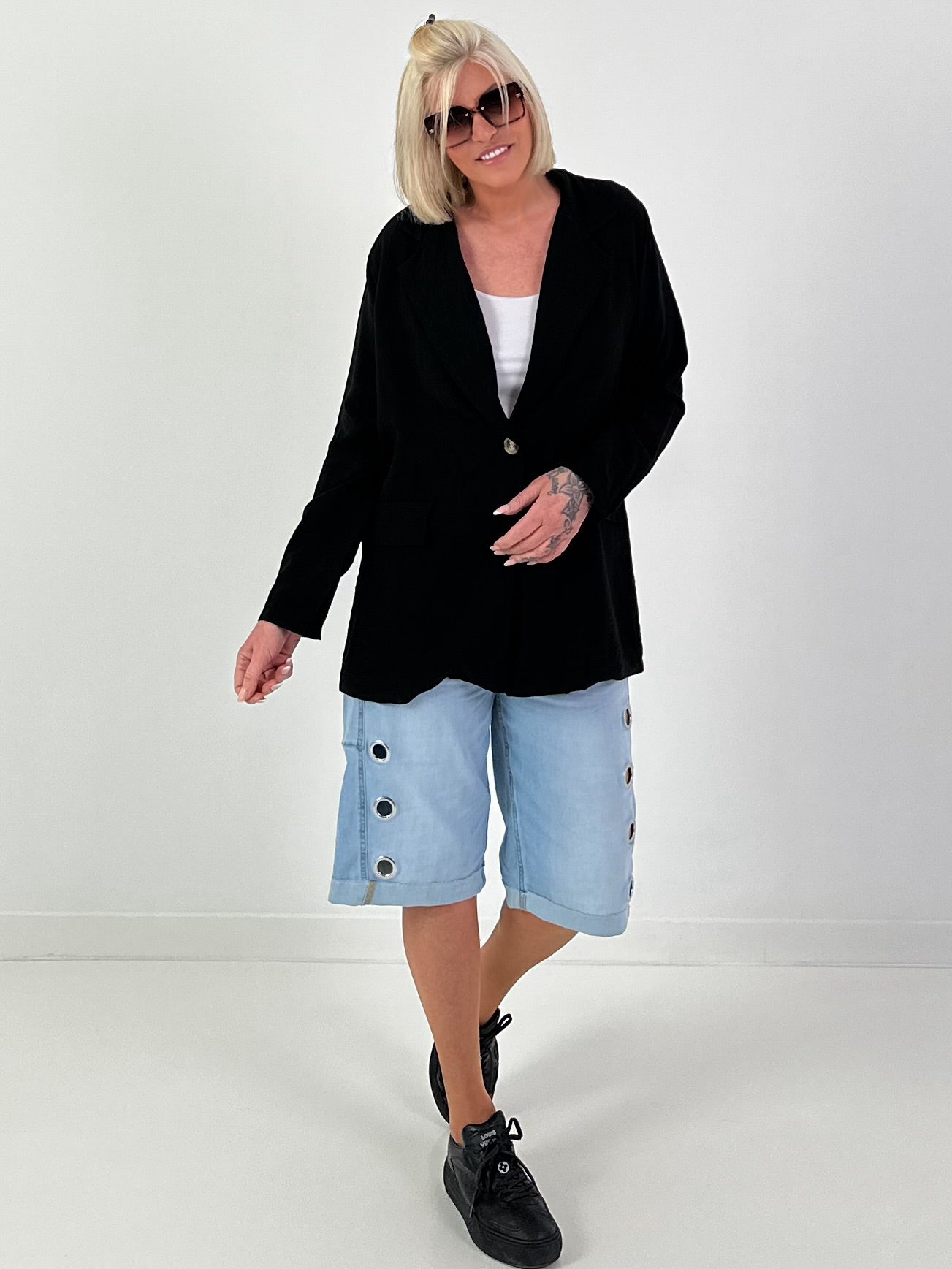 Leichter Blazer mit Patten - schwarz