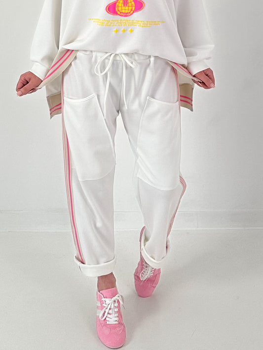 Hose mit großen aufgesetzten Taschen - weiss