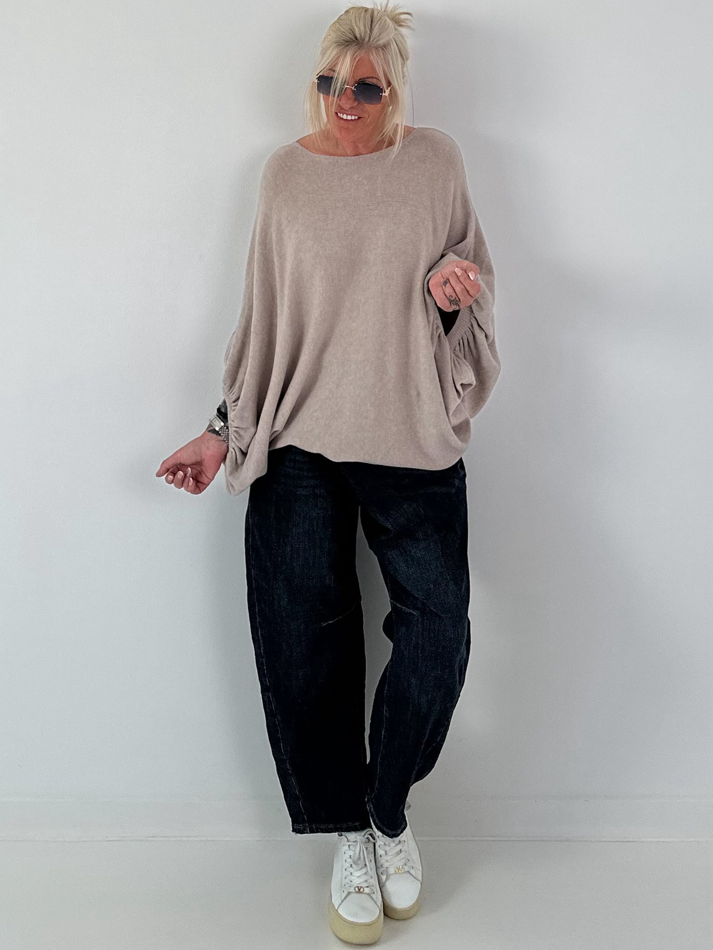 Oversized Pullover mit raffinierten Details - taupe