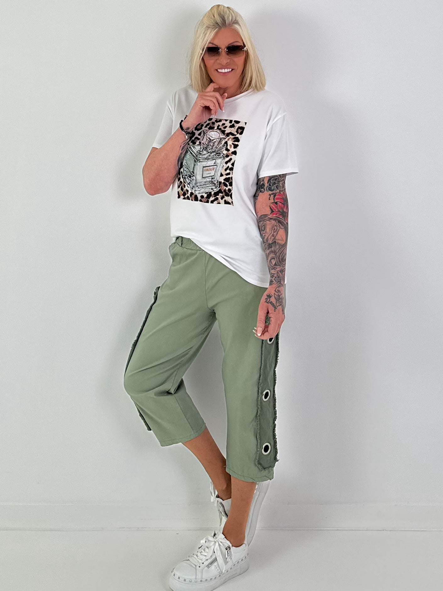 T-Shirt Perfume - white-beige-khaki