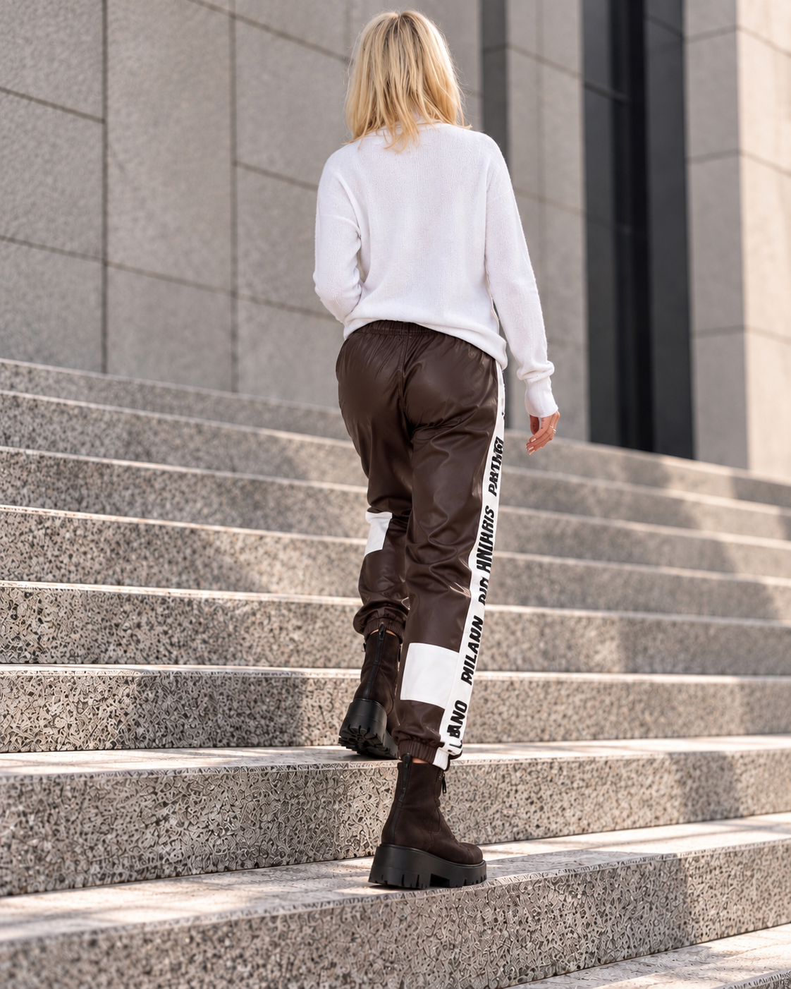 Hose im Materialmix City Statement - mokka
