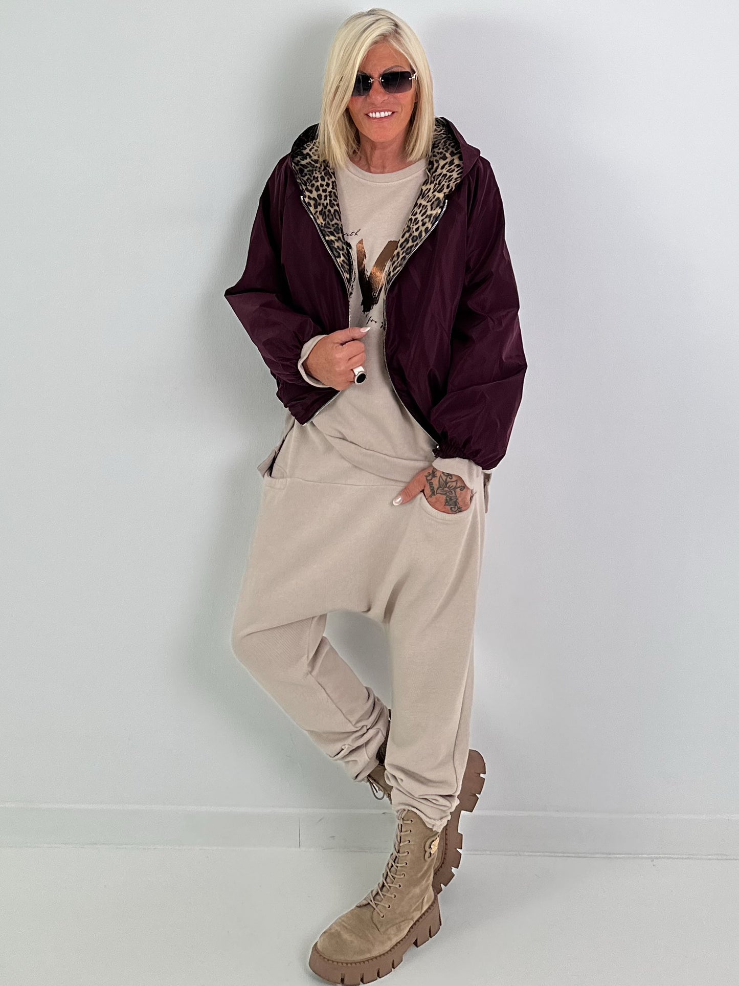 2 in 1 Jacke mit Leo-Print - burgunda
