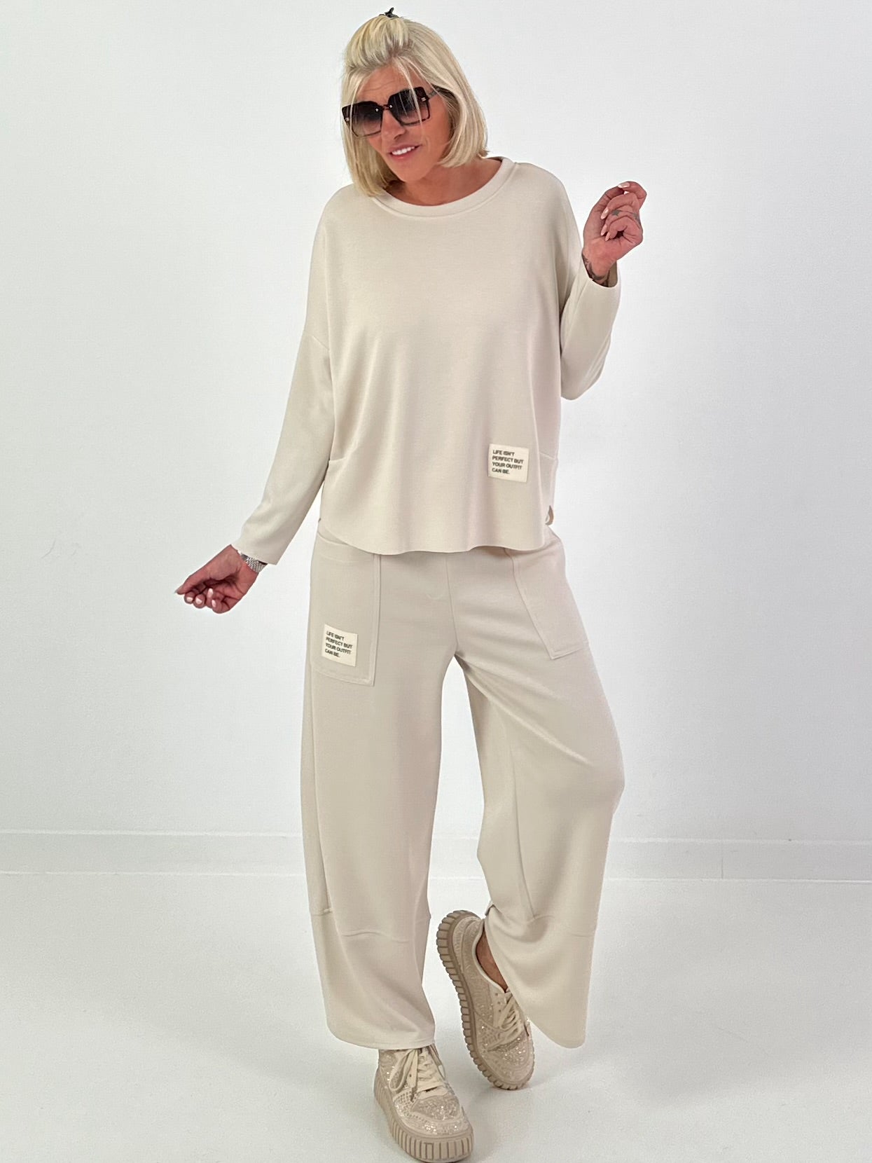 Zweiteiler mit Statement Patch - beige