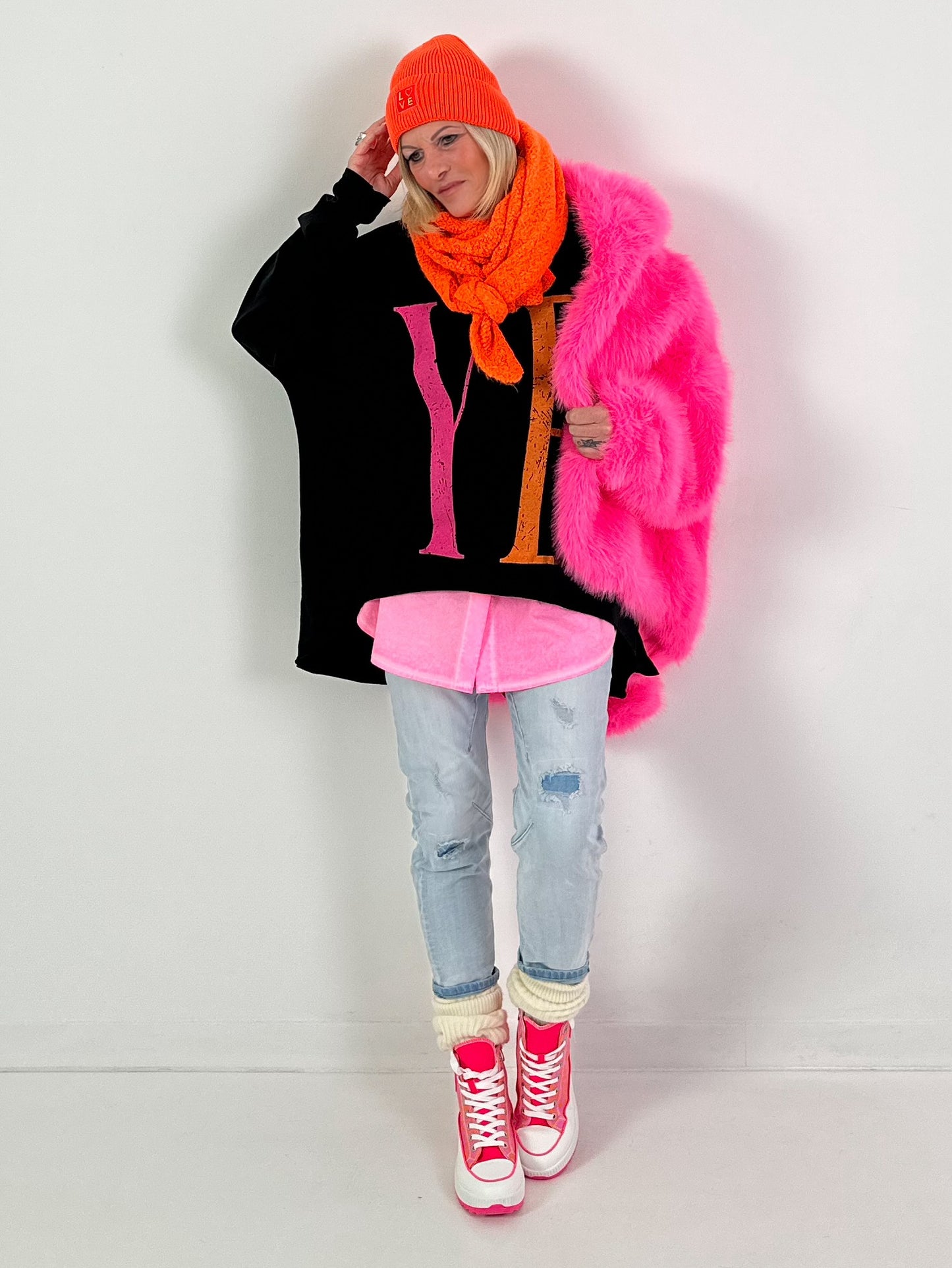 Oversized shirt model “YEAH” - black