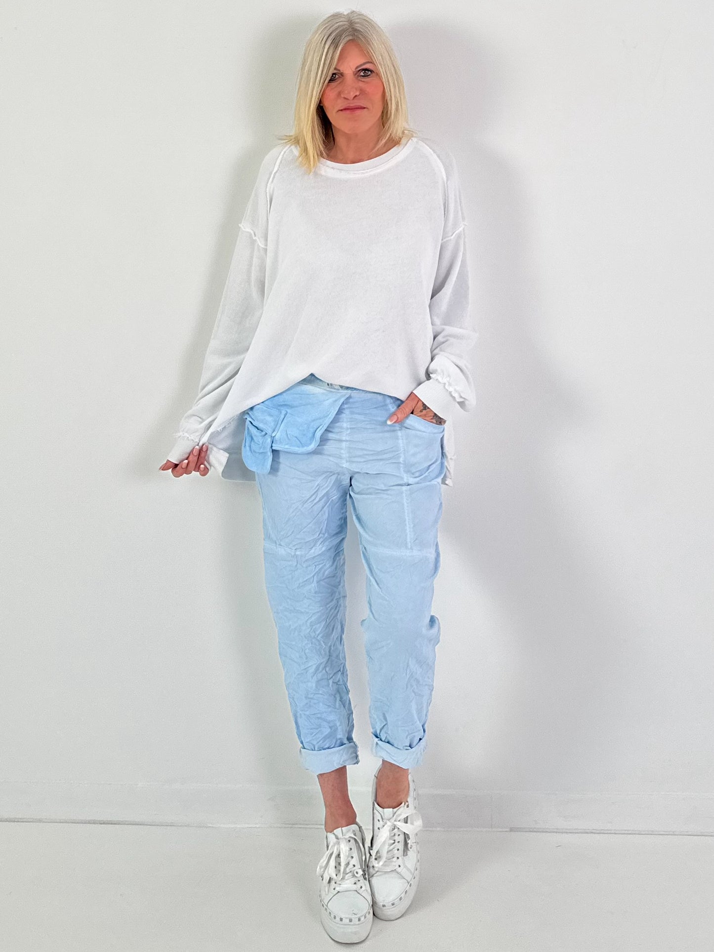 Hose Modell "Sleek Comfort" - hellblau