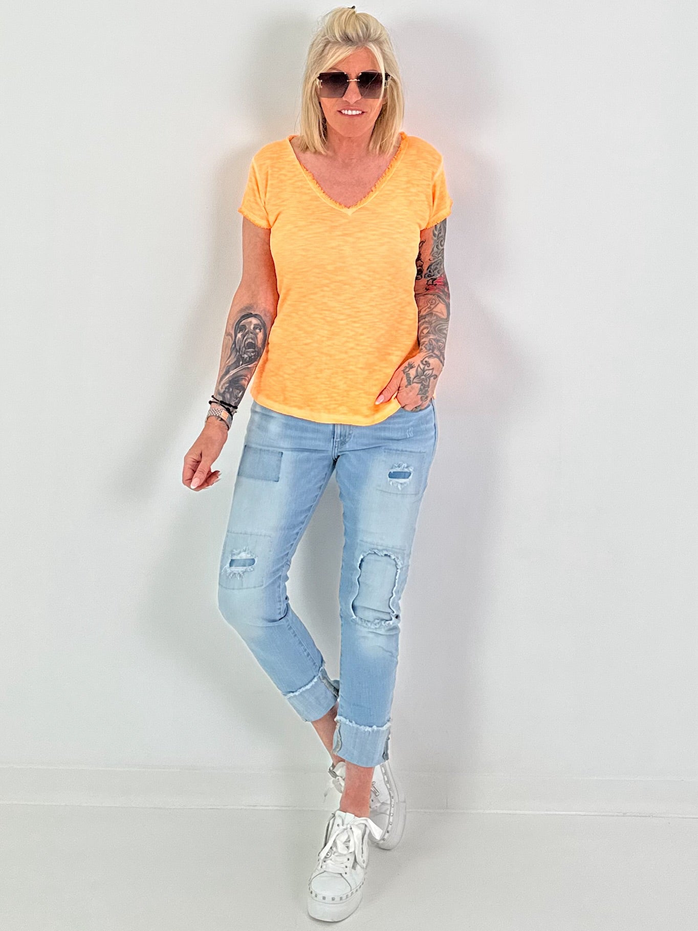 Ribbed T-shirt with fringes - neon orange