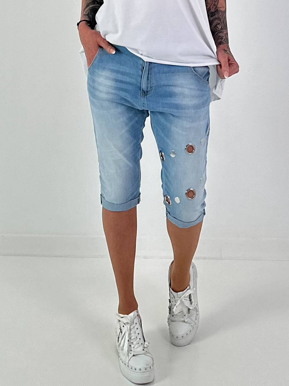 Short jeans with metal eyelets - denim