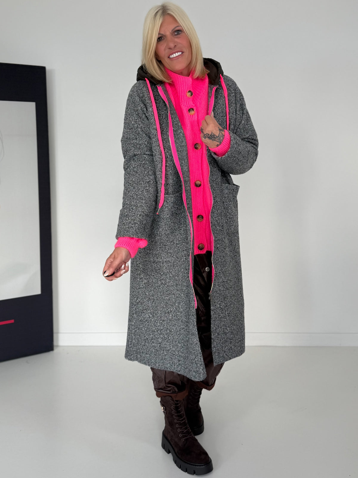 Mantel in Teddy-Curl-Optik und Neon-Akzenten - grau
