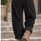 Cordhose mit großen Taschen und Gürtel - schwarz ( lieferbar ab ca. 03.11.26)