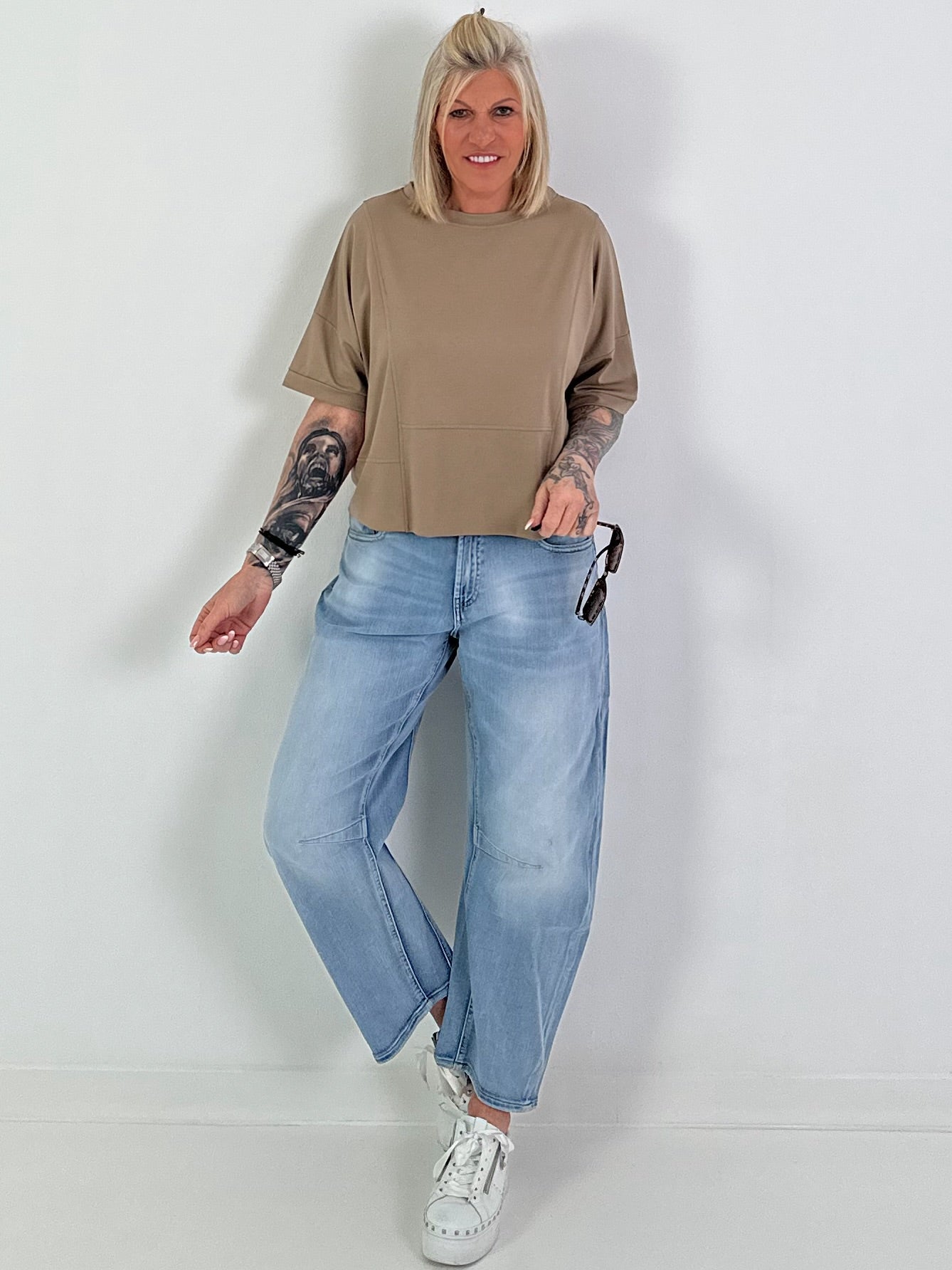 T-shirt with seam details - taupe