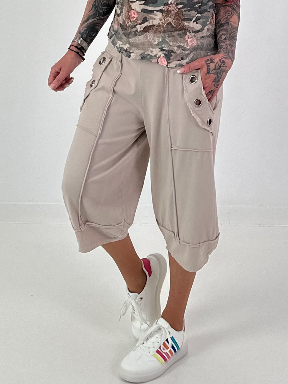 Casual sweatpants with eyelet details - beige