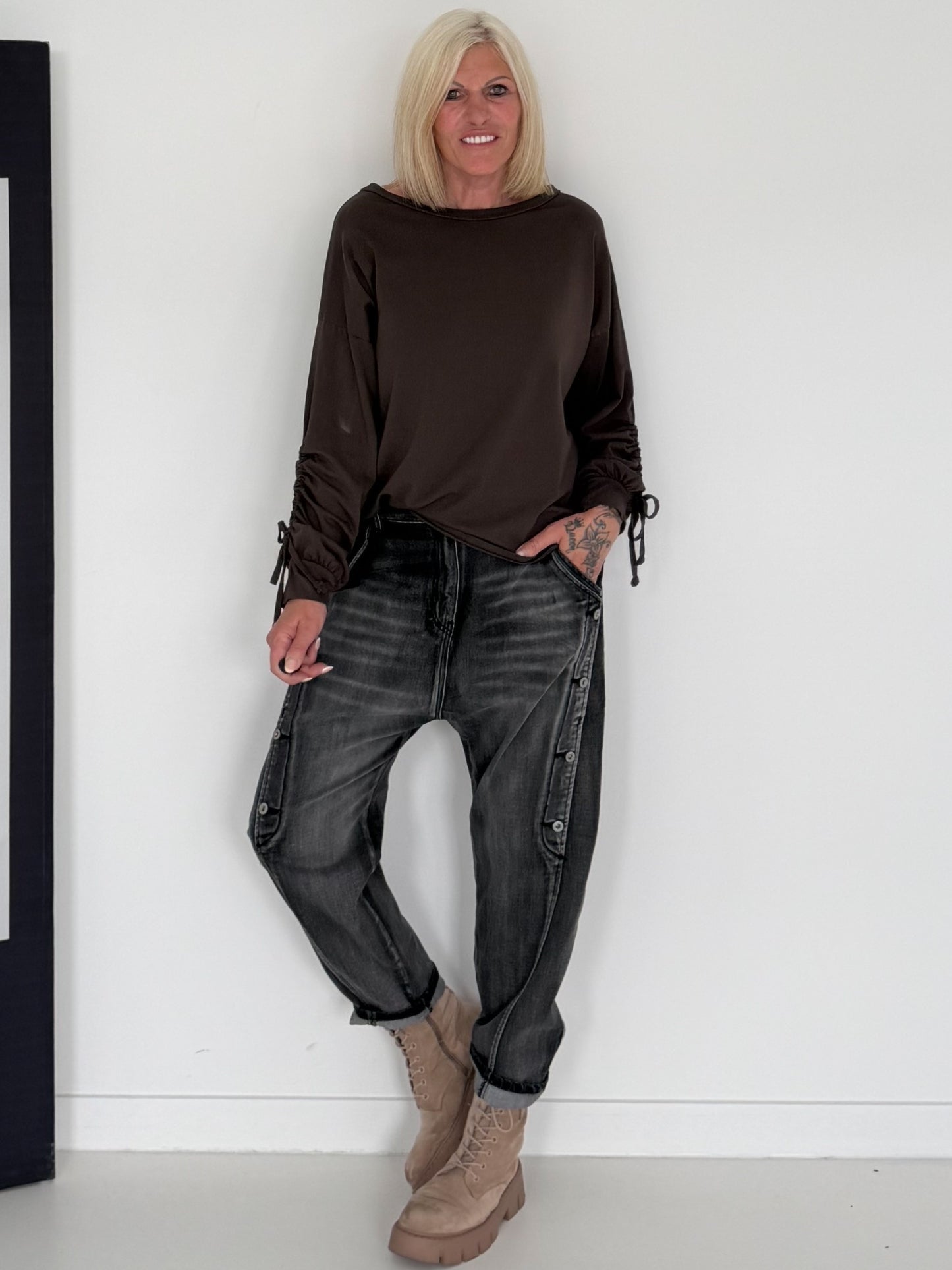 Shirt mit gerafftem Arm - mokka