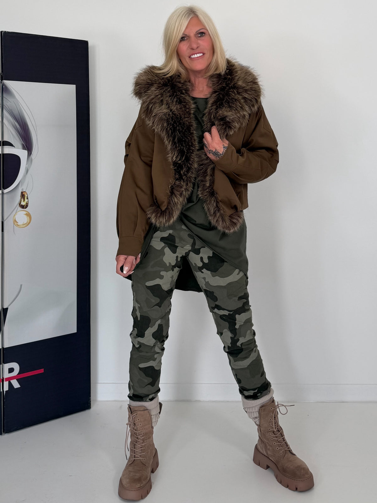 Jacke mit kuscheligem Fellkragen - schoko