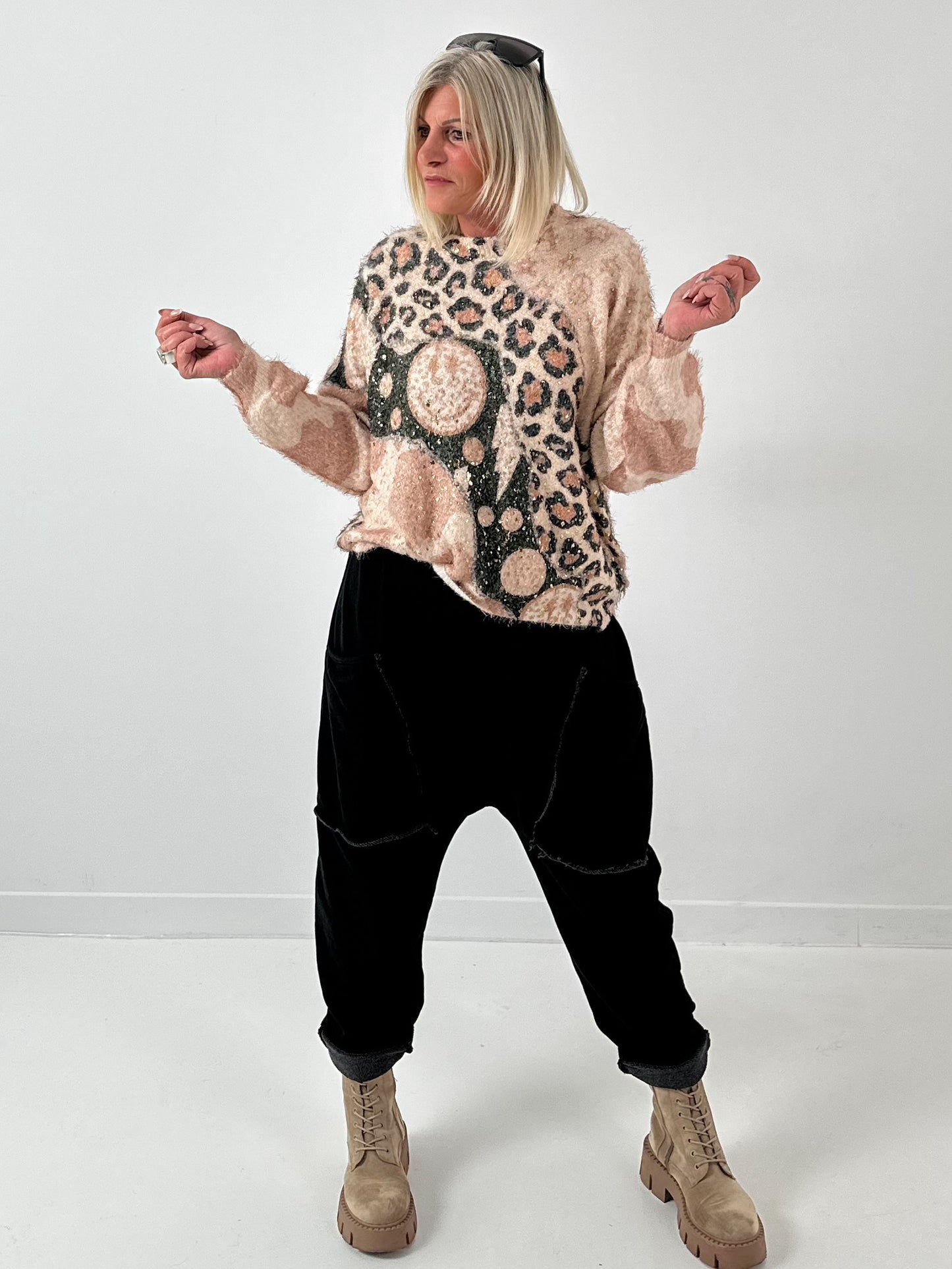 Sweater model "Glam Smile" - beige-multicolored