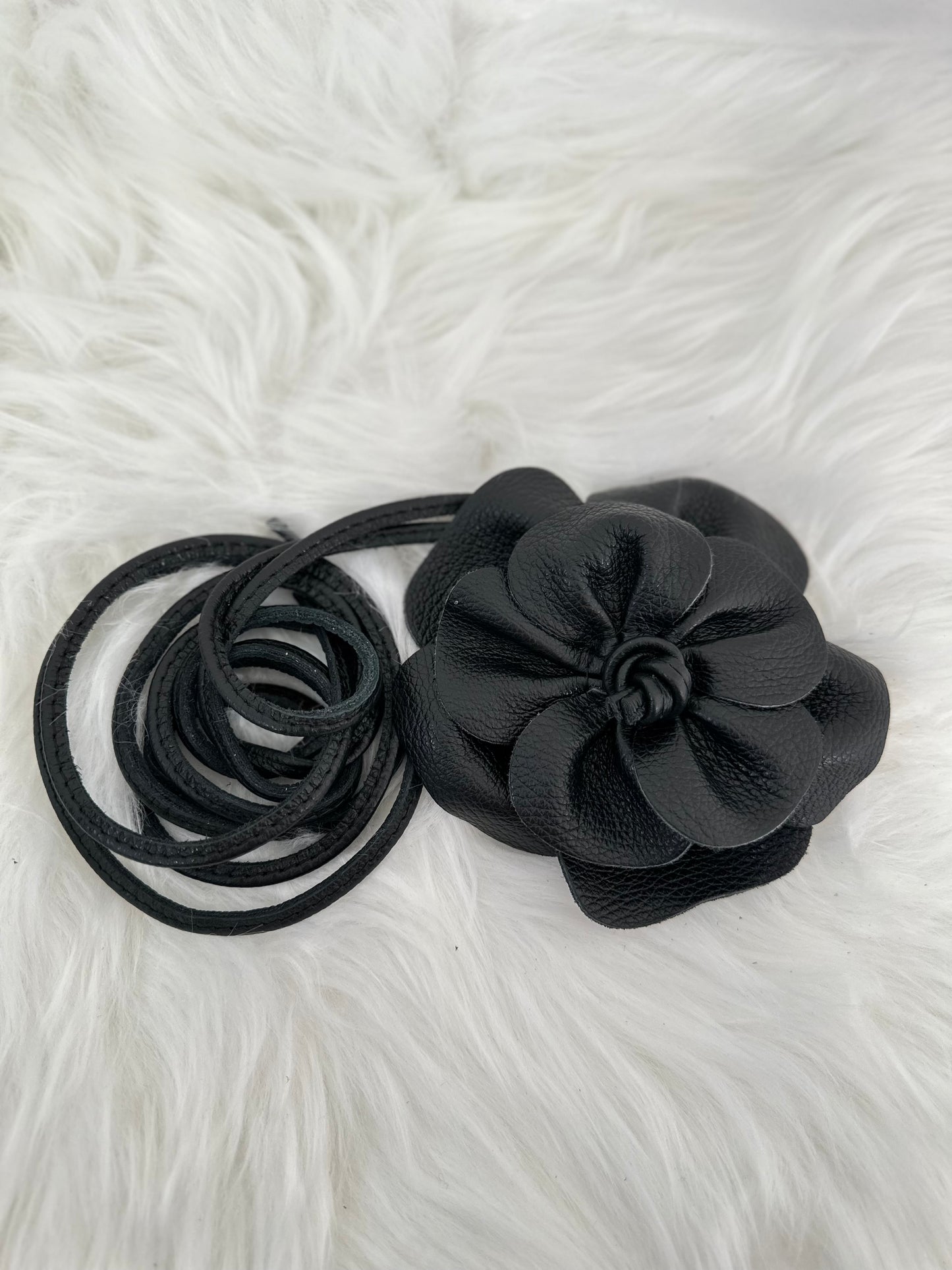 Strikceintuur model "Floral Flow" - zwart