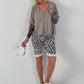 T-Shirt  mit gerafftem Saum - taupe