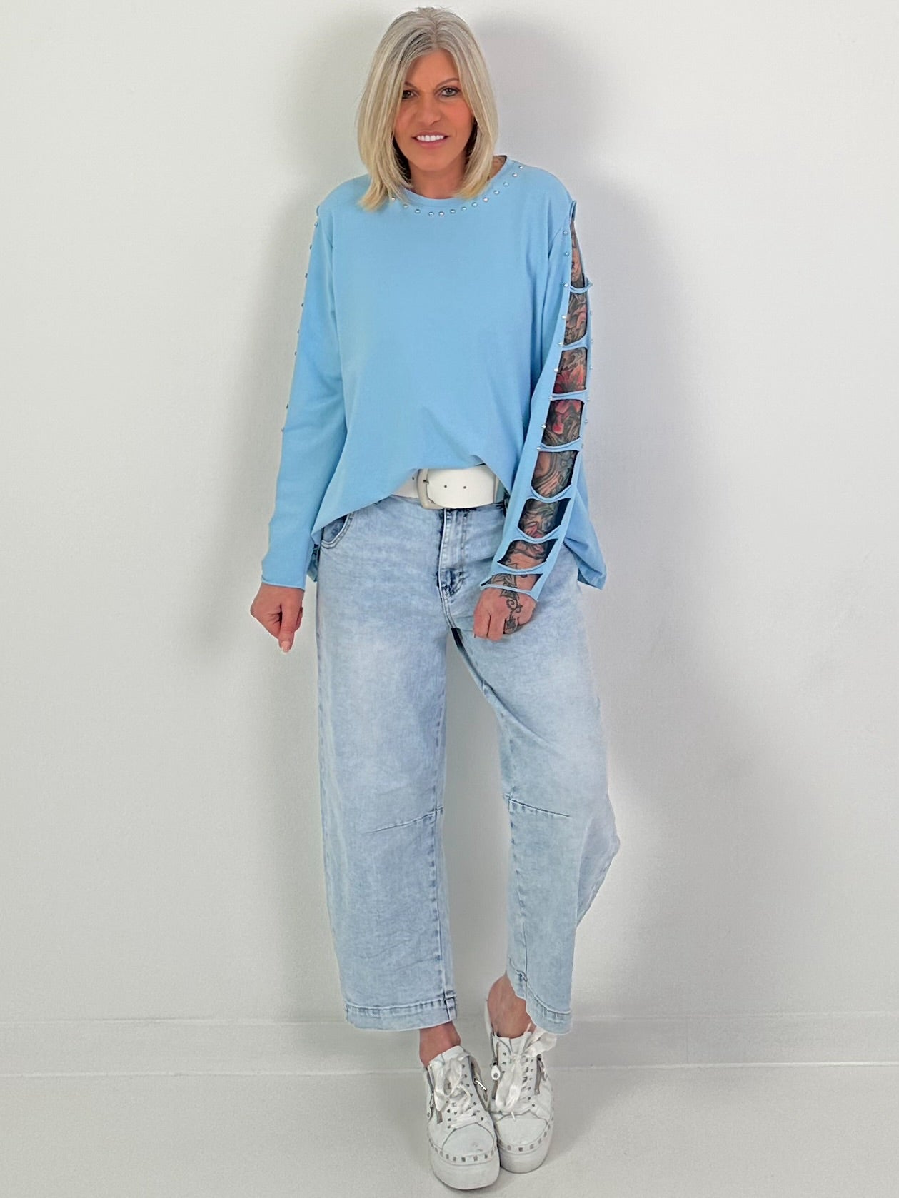 Shirt mit Nieten - hellblau